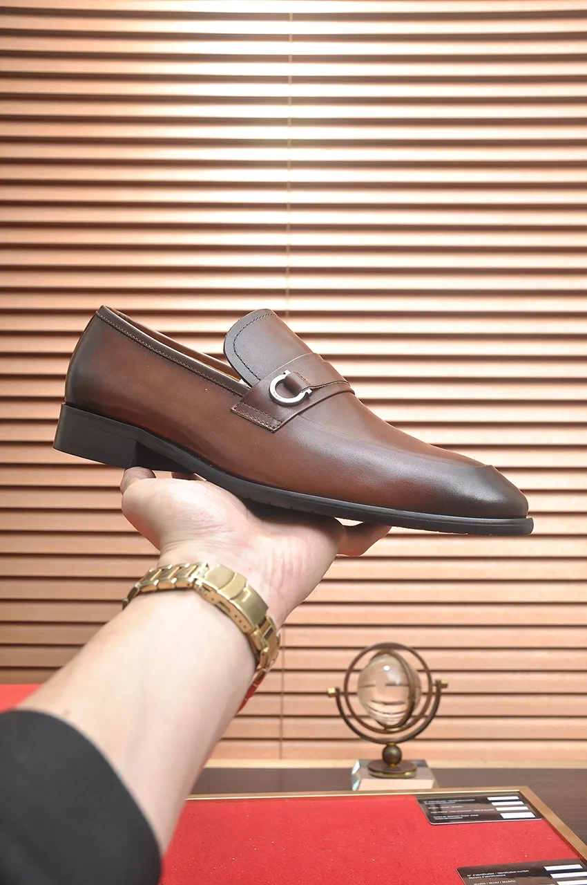 Men's shoes 💰520💶【Ferragamo/Ferragamo】The latest model in the counter. Original imported high-quality cowhide with open sides + imported 🐂 water-dyed cowhide lining + original luxury metal buckle + original combination outsole. No pressure for comparison. 38--45 (45 is custom-made and cannot be returned or exchanged)